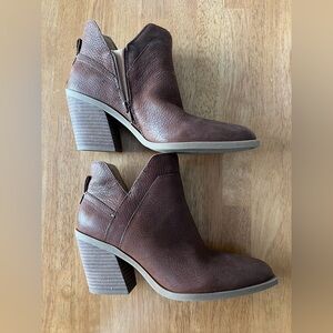 Crown Vintage Stavie Ankle Booties